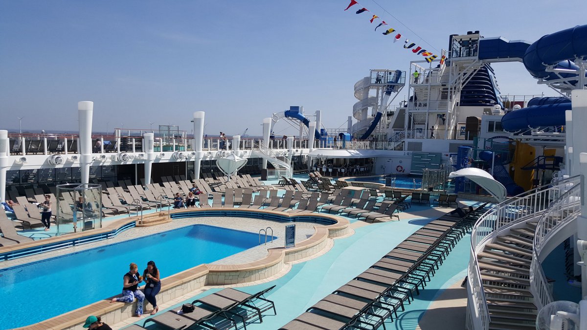 Main pool area on Norwegian Bliss